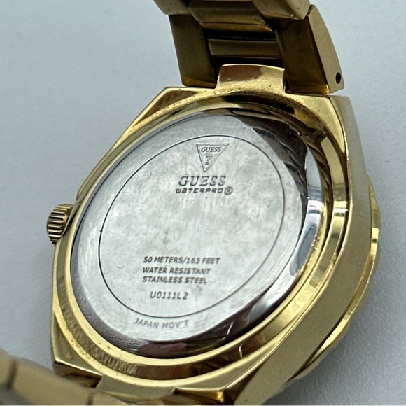 Guess U0111L2 33mm Gold Plated Stainless Steel Ladies Watch - Picture 5 of 8